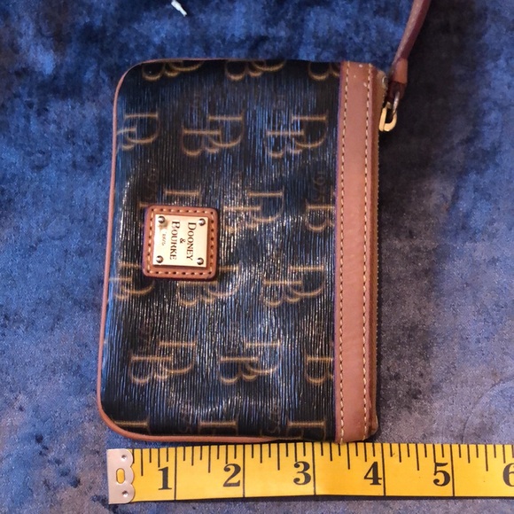 Dooney & Bourke Black and Tan Logo Coin Purse - Picture 9 of 9